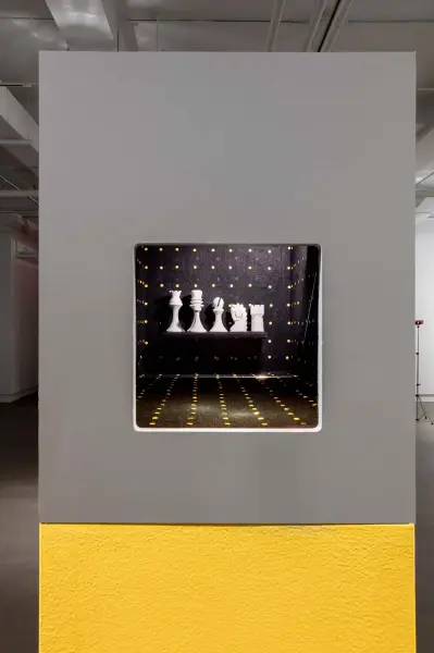 Alexander Pilis, Architecture Parallax: Through the Looking Glass (installation detail 4), 2015. Photos: Toni Hafkenscheid.