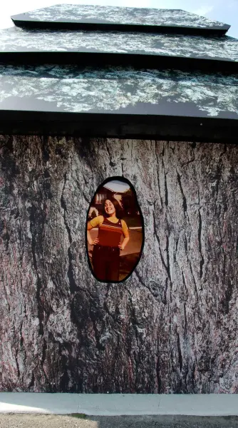 Stephen Cruise, Share the Moment (installation detail 2), 2011. Photo: Isaac Applebaum.