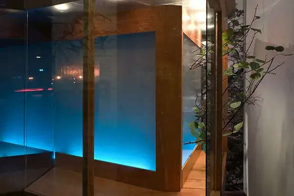 Vagabond Vitrine