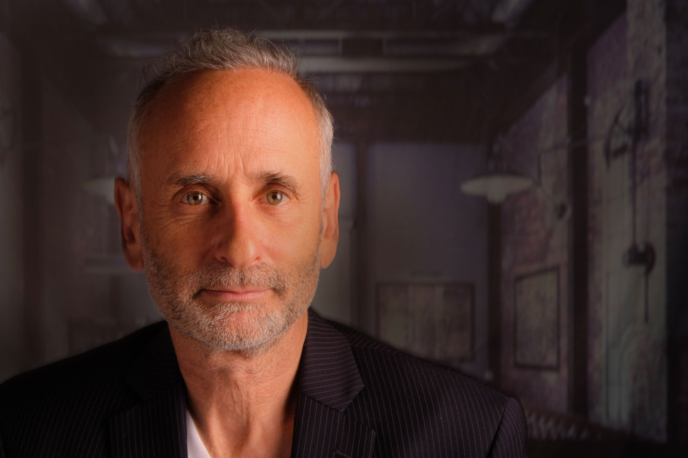 headshot of Alon Nashman